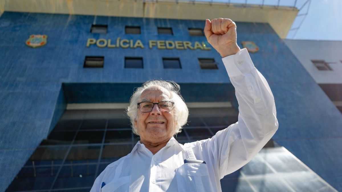 altText(La justicia brasileña le impidió a Adolfo Pérez Esquivel reunirse con Lula Da Silva)}