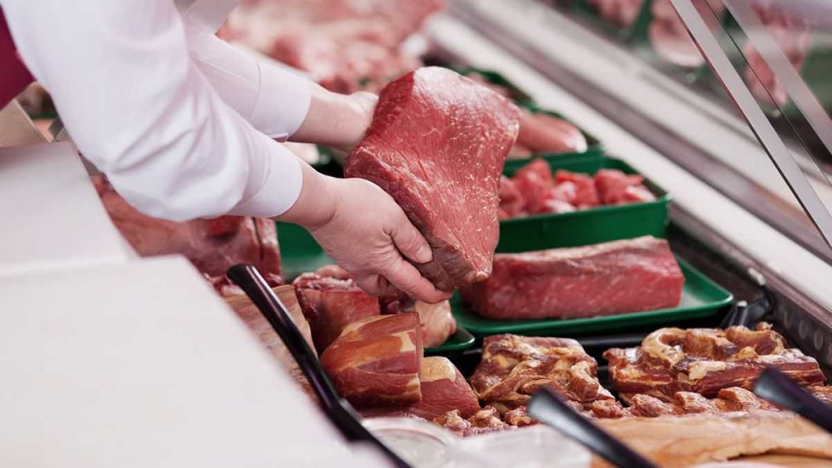altText(Consumo cero: porteños y bonaerenses comen cada vez menos carnes y lácteos)}