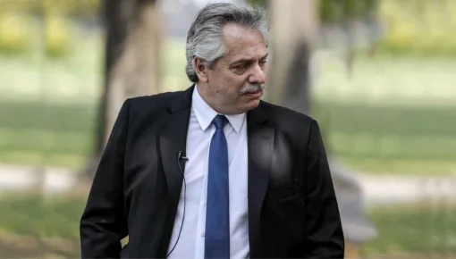 Alberto Fernández ya está en su vuelo de regreso 