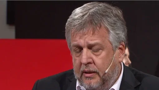 Apareció Stornelli y volvió a recibir un duro golpe