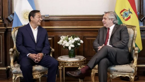Argentina y Bolivia firman convenios para el abastecimiento de gas