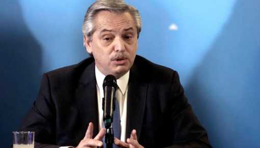Alberto entrega pensiones a 200 mil personas con discapacidad