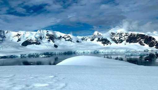 Las plataformas de hielo de la Antártida se derriten más rápido