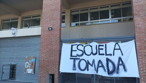 La Policía de la Ciudad intentó desalojar la Escuela Rogelio Yrurtia