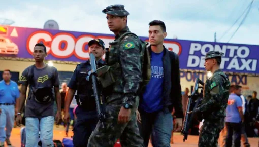 Escándalo por bloqueo policial de rutas a votantes de Lula