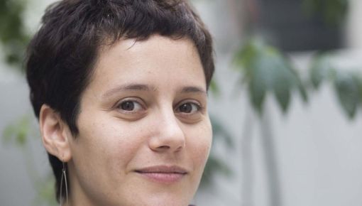 Una argentina gana el premio de no ficción de Libros del Asteroide