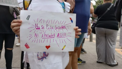 Ademys cortó la calle en reclamo de una mejor infraestructura en escuelas