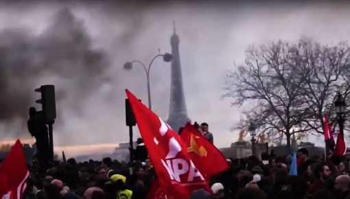 altText(Arde París: más de 200 detenidos en protestas contra la reforma jubilatoria)}