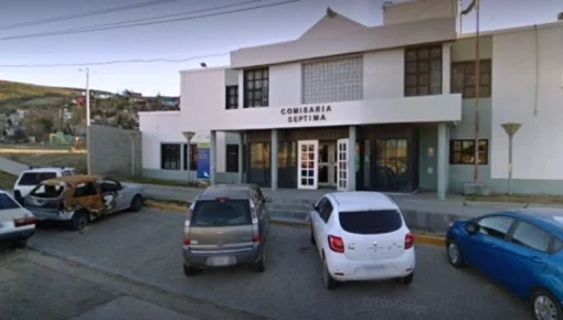 Balean en la nuca a un chico de 16 años: cuatro policías apartados