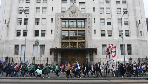 Hubo acuerdo y se levantó el acampe en la 9 de Julio