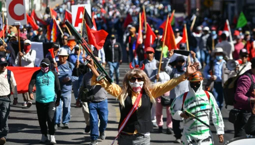 Perú resiste: 11 heridos y seis detenidos tras tercera 