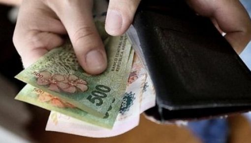 Un trabajador debió percibir un mínimo de casi 437 mil pesos