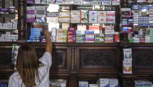 Peligra la salud en adultos mayores: hay subas mensuales de 83% en medicamentos