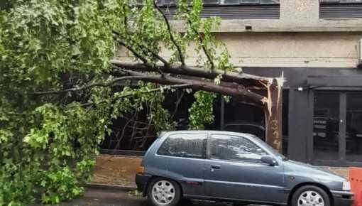 Una fuerte tormenta llega al AMBA