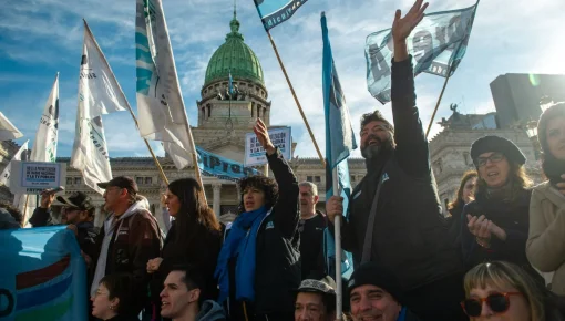 Medios públicos: trabajadorxs reclamaron en el Congreso contra la privatización