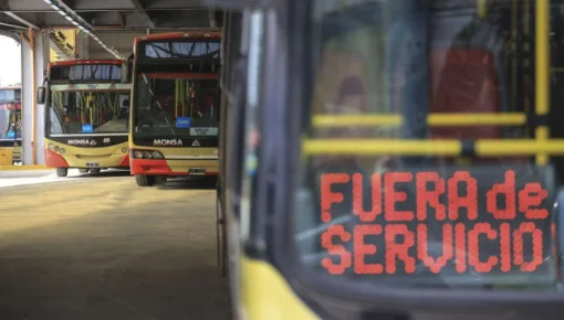 El Gobierno intenta dar de baja el paro de colectivos anunciado para el martes