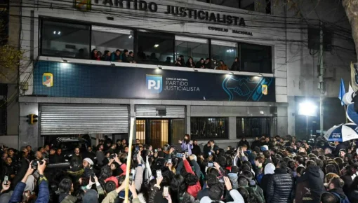 Cristina recibe a senadores de Unión por la Patria para analizar el fallo de la Corte