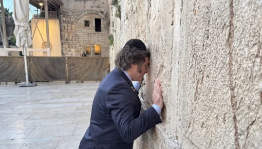 Milei discriminó a medio planeta: 