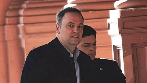 Caso Adorni: ratifican que compró el departamento a menos de su valor