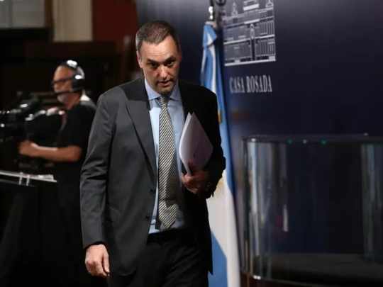 Adorni pedirá más tiempo a la Justicia por las inconsistencias en su patrimonio