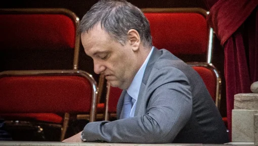 Inconsistencias: Adorni podría ser citado a indagatoria en breve