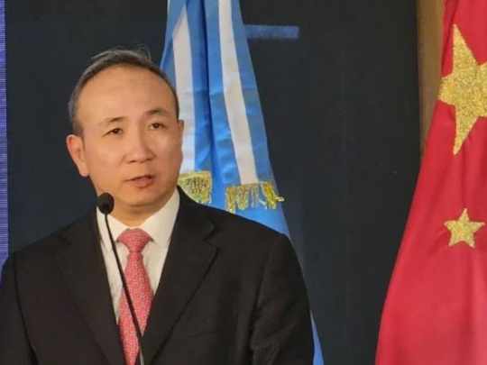 La Embajada de China le respondió a Lamelas
