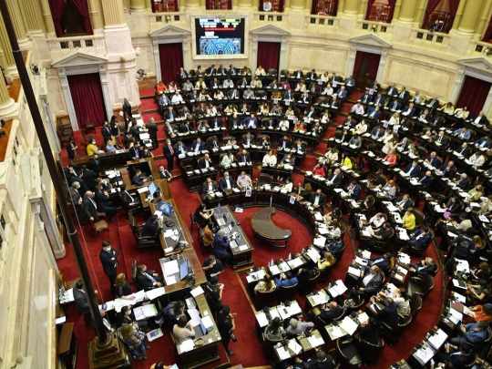 Diputados: la oposición mete presión por el endeudamiento familiar