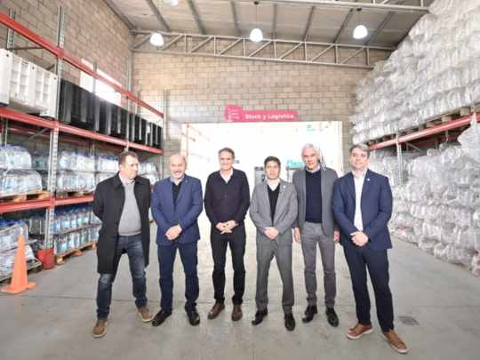 Kicillof desafió a Milei por las privatizaciones: &ldquo;Hay una empresa estatal que genera trabajo&rdquo;