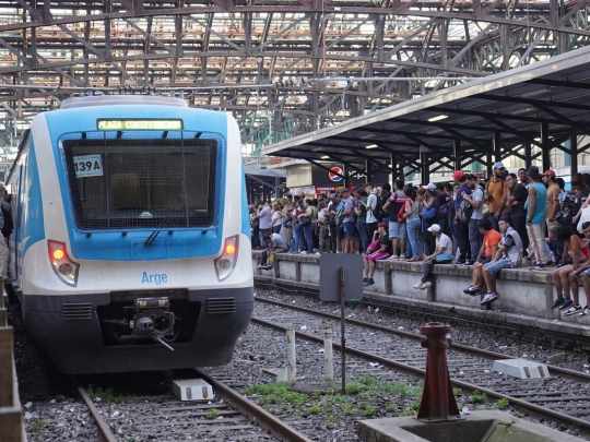 Servicios, transporte, alquileres y prepagas: todos los aumentos de octubre