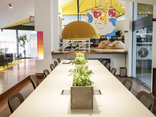 Coworking en Córdoba, Palermo y Mar del Plata: cómo avanza el modelo de oficina compartida en Argentina