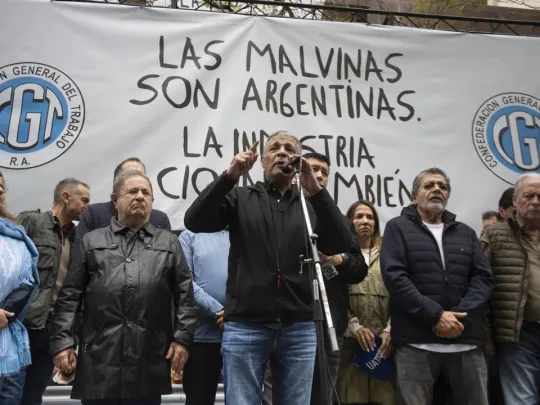 La CGT marchó en defensa de la industria nacional con duras críticas al Gobierno