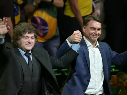 El Gobierno reconoció que coordinó con Trump la salida de Bolsonaro y reveló una interna por el operativo